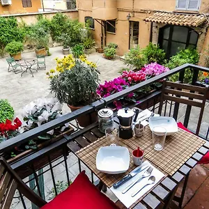  Holiday home Casa Del Moro - Romantic Loft In Trastevere